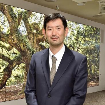 香坂理事写真.jpg